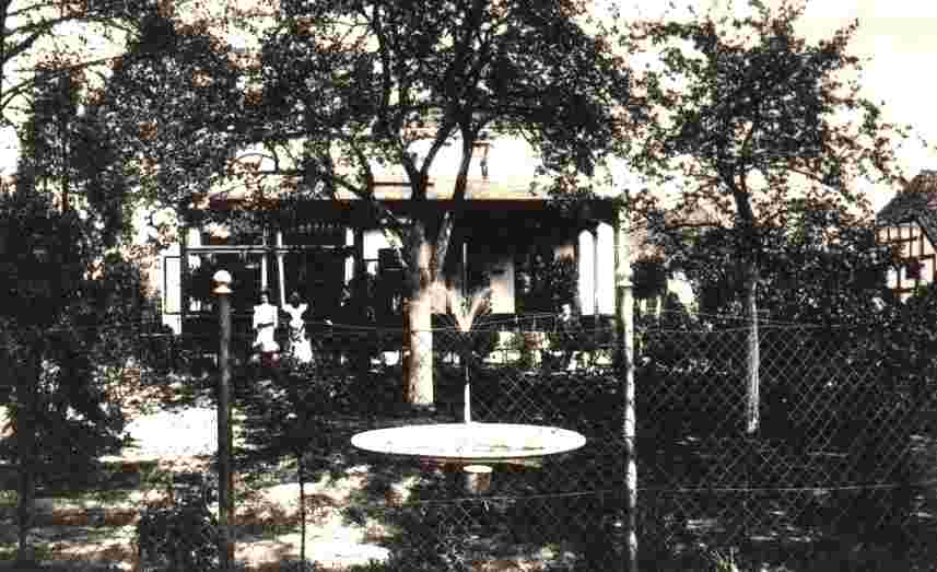 RathsCafe1927.jpg (33427 Byte)